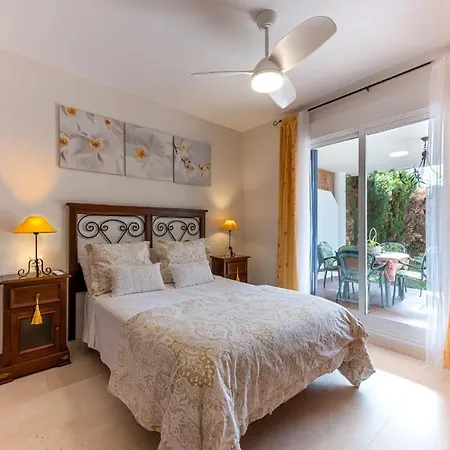 Elviria Close And Golf Apartamento